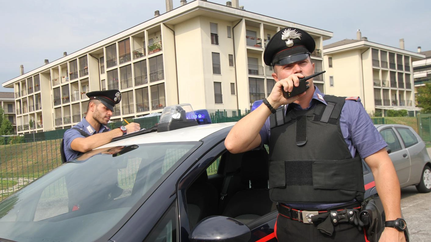 Anziani legati, imbavagliati e rapinati In tre agli arresti: uno è di Opera Anziani legati, imbavagliati e rapinati In tre agli arresti: uno è di Opera