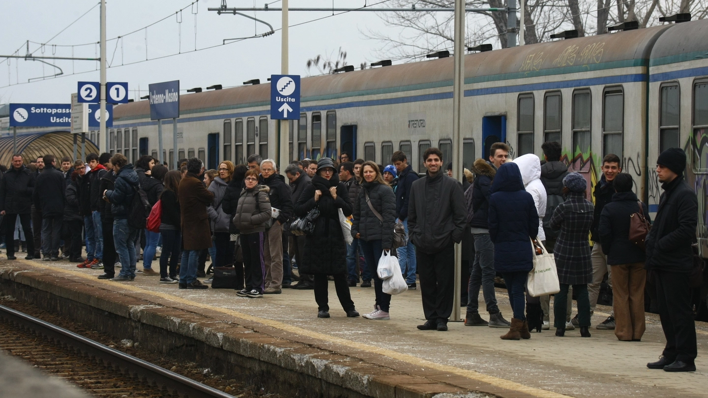 Pendolari in stazione