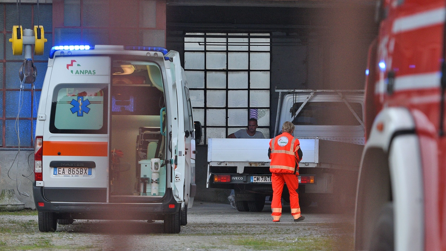 Ambulanza intervenuta per un incidente sul lavoro