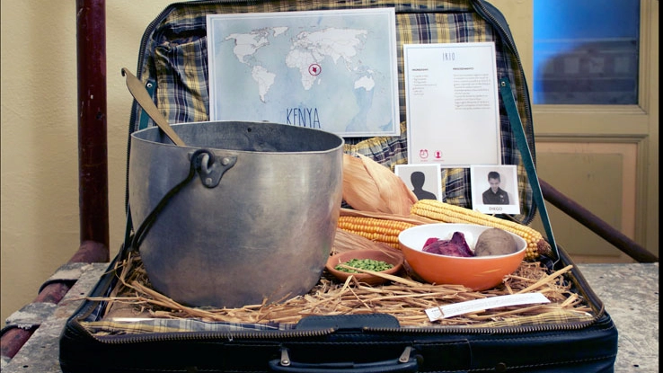 Una delle valigie degli studenti delle Manzoni di Parabiago in mostra al Fuorisalone