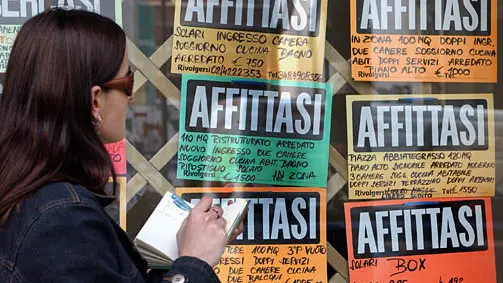 Il truffatore rastrellava caparre da aspiranti affittuari di alloggi affittati su Airbnb