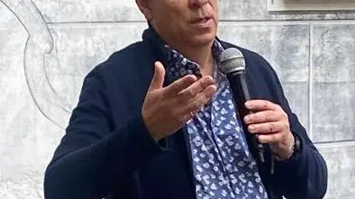 I ragazzi delle medie  incontrano Angelo Corbo
