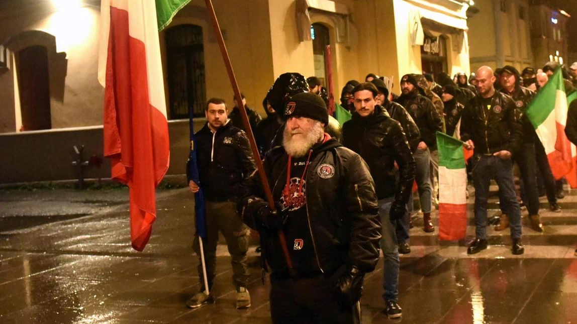 L'estrema destra in corteo a Varese