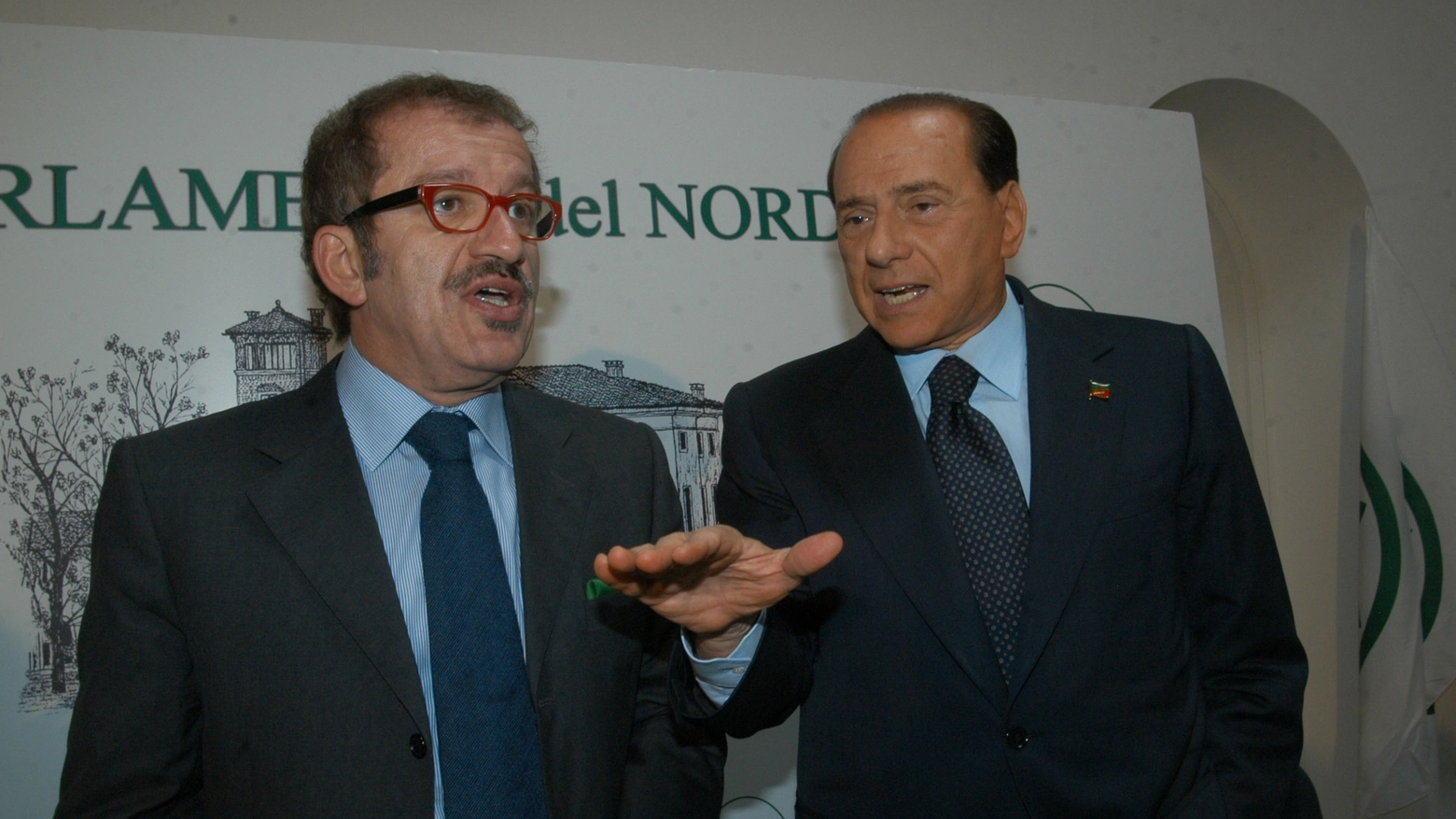 Alleati Roberto Maroni e Silvio Berlusconi (NewPress)