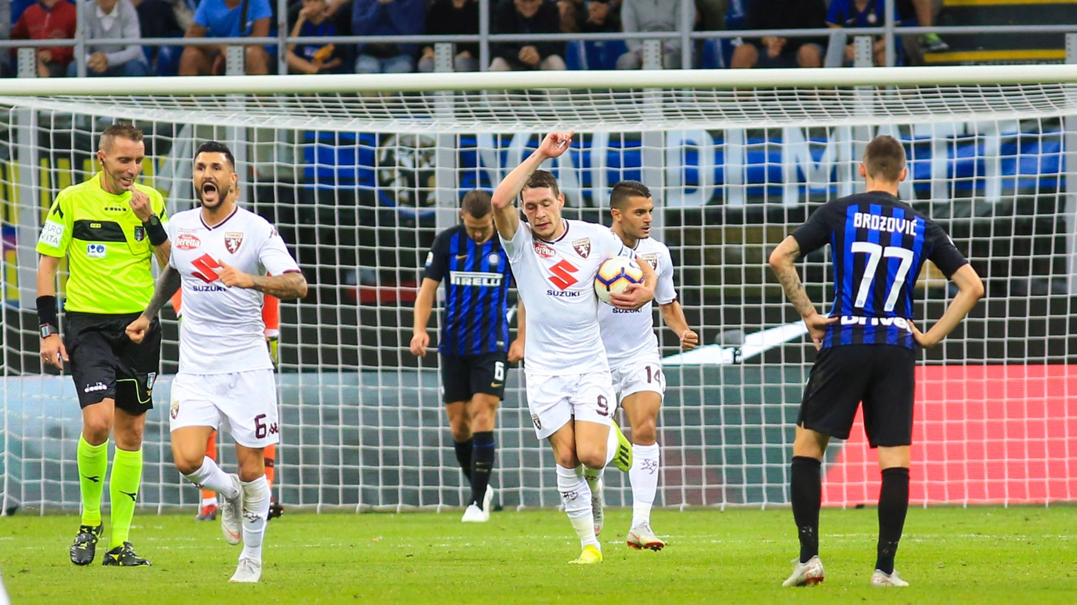 Belotti esulta per il gol, Inter delusa
