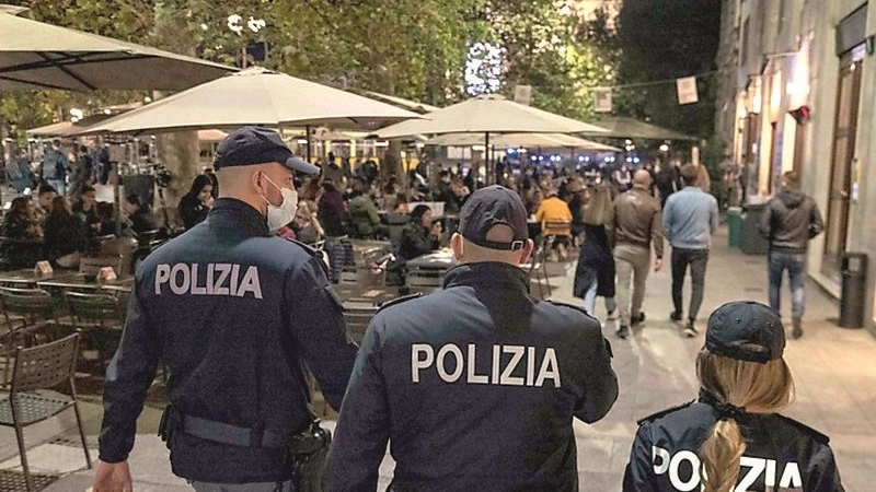 Controlli della polizia a Milano (foto di repertorio)