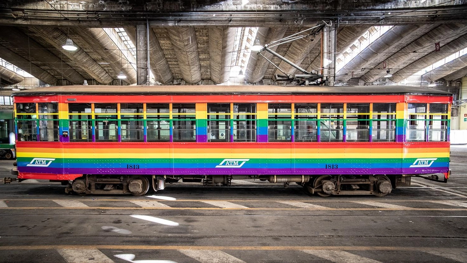 Il tram Carrelli arcobaleno (Foto Atm)