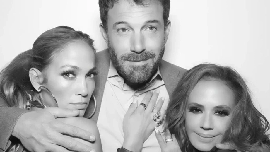 Ben Affleck, Jennifer Lopez e Leah Marie Remini (Foto Instagram)