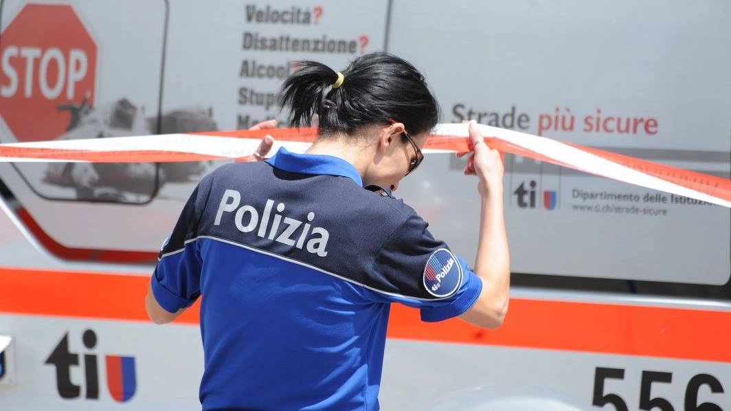 Sul luogo dell'infortunio è intervenuta anche la Polizia cantonale Sul luogo dell'infortunio è intervenuta anche la Polizia cantonale