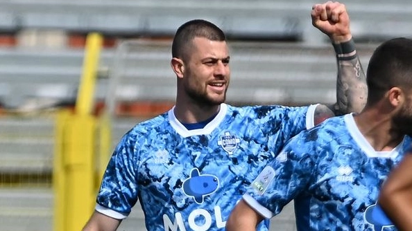 Serie B, Como-Parma 2-0: i lariani vincono e si avvicinano ai playoff
