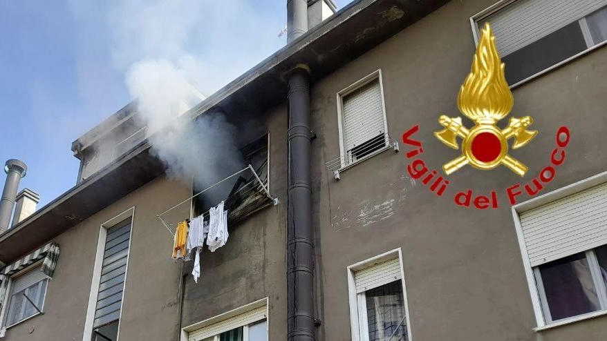 Le molestie, poi le coltellate . Coppia aggredita dopo la spesa Le molestie, poi le coltellate . Coppia aggredita dopo la spesa