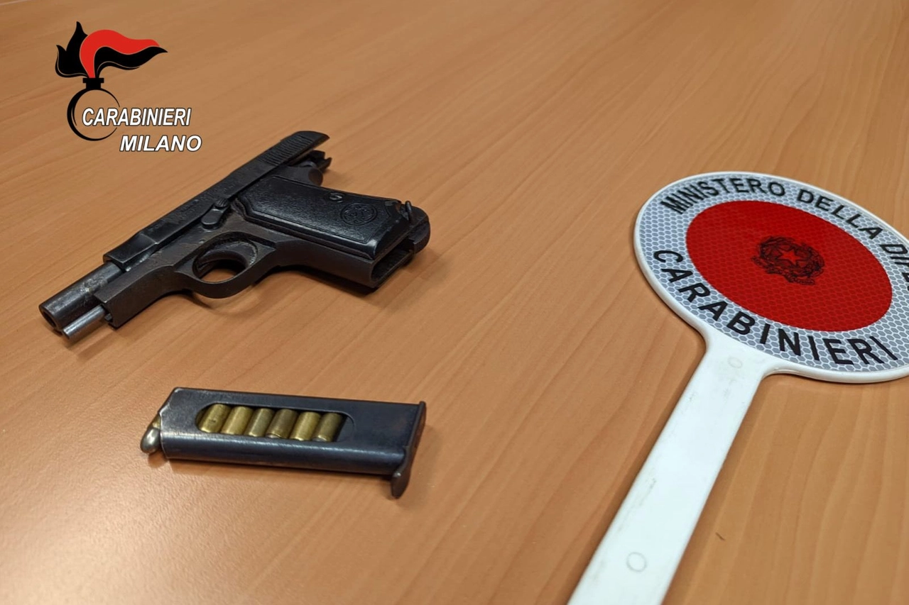 La pistola sequestrata