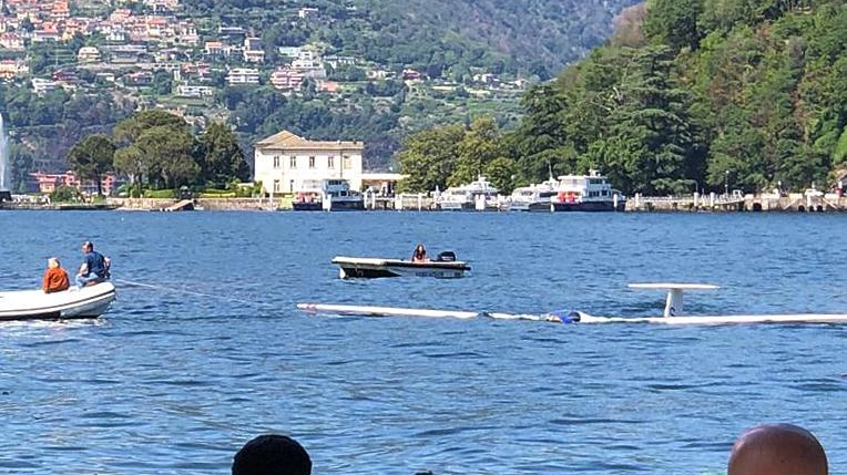 Ammaraggio e brividi davanti al Tempio Voltiano