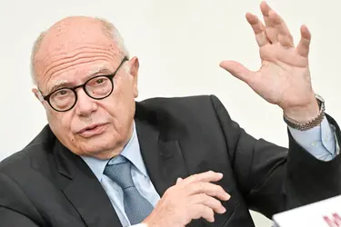 Nuove regole mascherine dall’1 maggio, Galli: "Giusto tenerle in Rsa e in aree più a rischio degli ospedali”