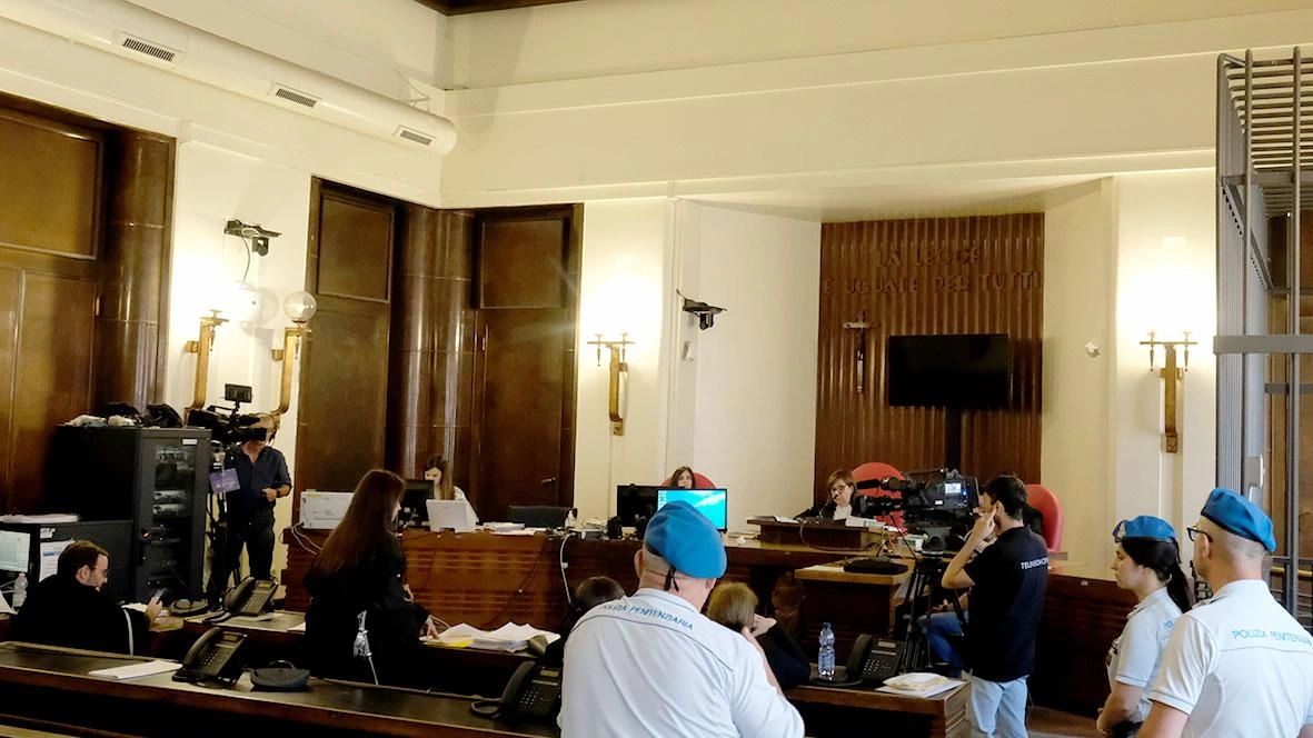 Maltratta i nonni che lo ospitano e va in carcere Maltratta i nonni che lo ospitano e va in carcere