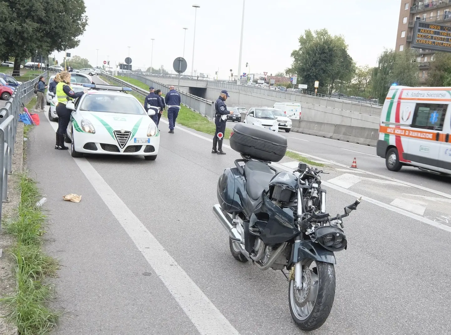 Incidente in moto: muore centauro di 50 anni