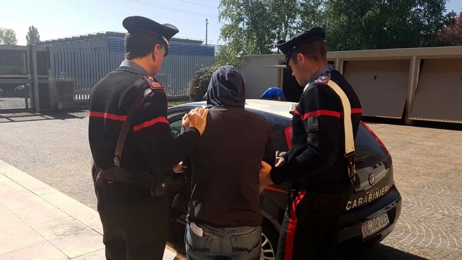 Il giudice aveva disposto per l'uomo una misura alternativa al carcere