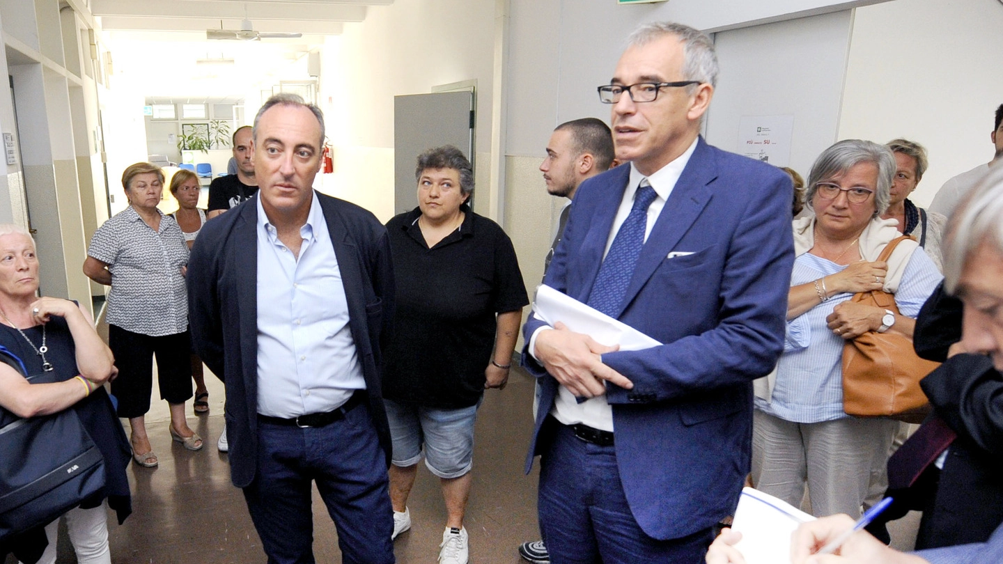 L’assessore regionale Giulio Gallera  con il sindaco Simone Negri