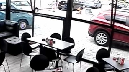 La videosorveglianza di un locale ha ripreso tutta la scena dell’omicidio di lunedì(Sacchiero)