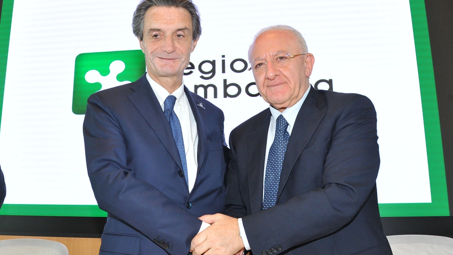 Attilio Fontana, presidente della Lombardia, e Vincenzo De Luca, presidente campano