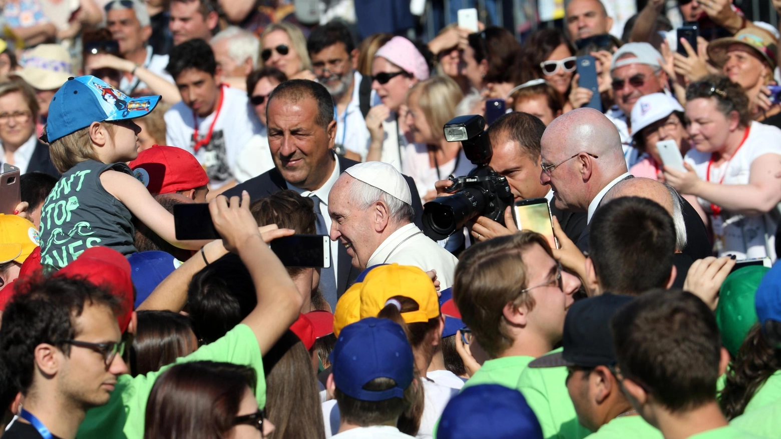 Papa Francesco con i bambini degli oratori