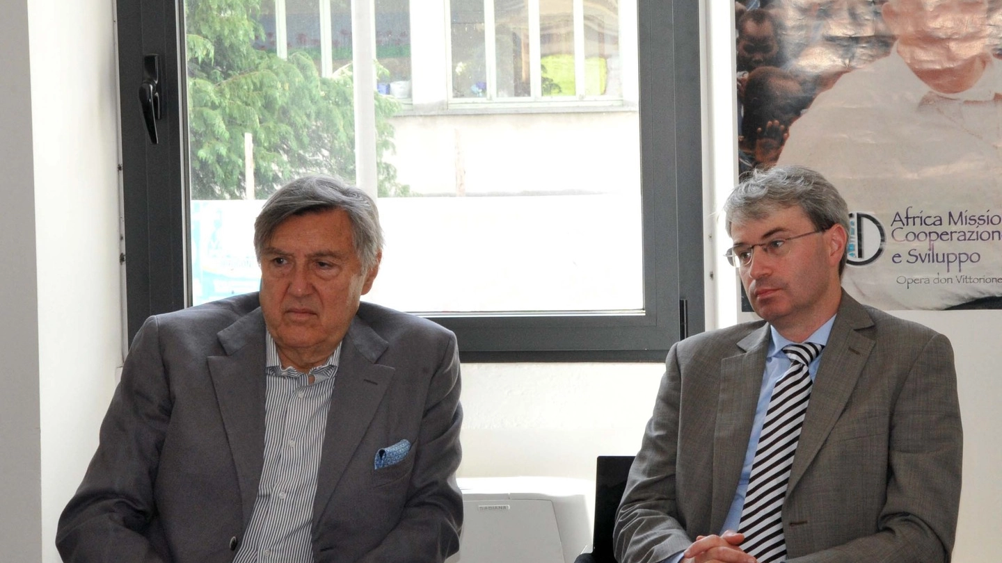 Da sinistra, Guido Borghi e il sindaco Davide Galimberti