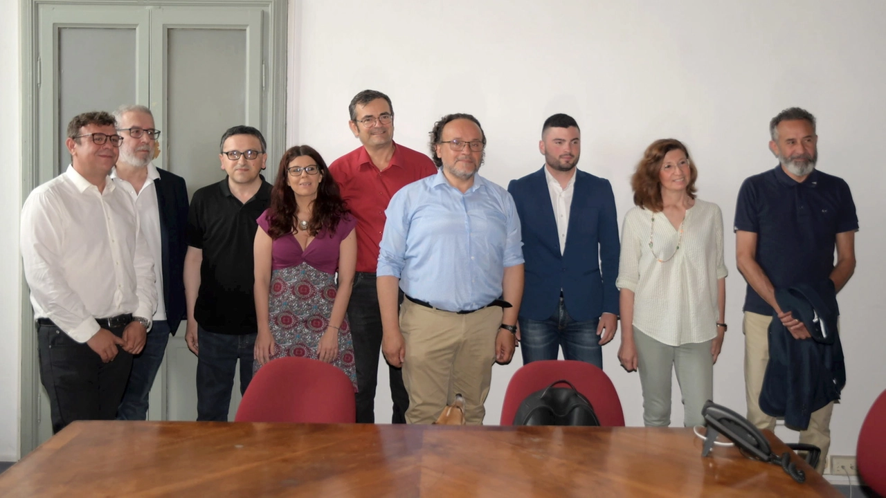 Pavia, opposizione contro il Comune: “Troppo degrado, episodi di omofobia, poca manutenzione”