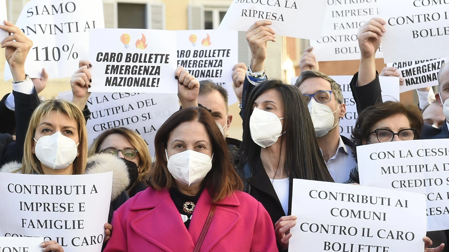 Una protesta della Lega contro il caro energia davanti a Montecitorio