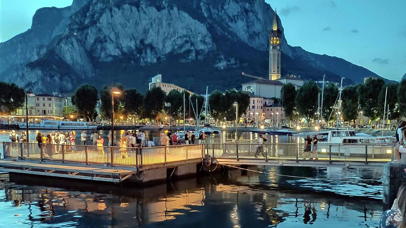 Una passeggiata per una città più inclusiva Una passeggiata per una città più inclusiva