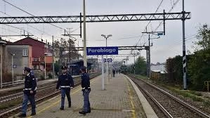 E' stato il capostazione ad allertare le forze dell’ordine per una violenta lite scoppiata tra alcuni ragazzi