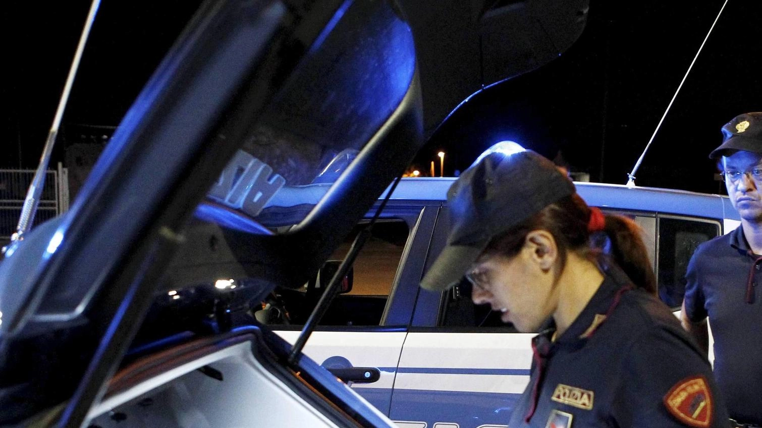 Operazione sicurezza. Controlli coordinati di polizie e carabinieri attorno alla stazione Operazione sicurezza. Controlli coordinati di polizie e carabinieri attorno alla stazione