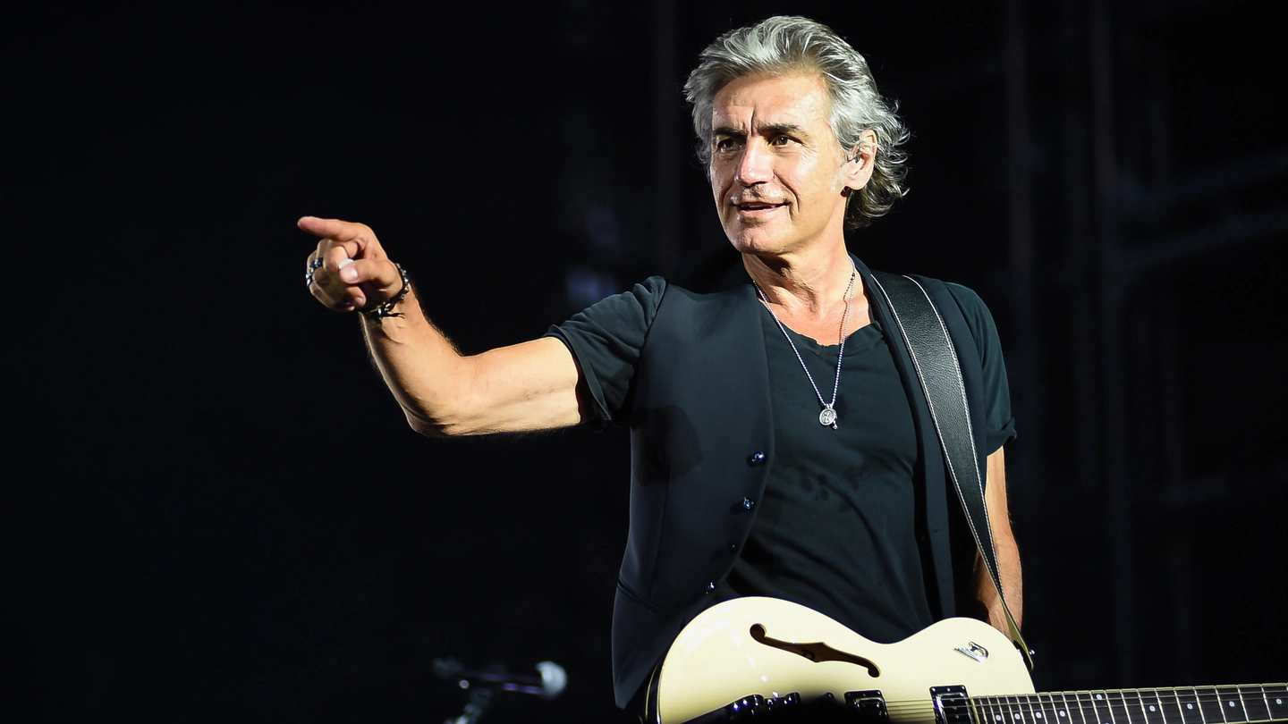 Ligabue, concerto a San Siro: scaletta, orari, biglietti e come arrivare