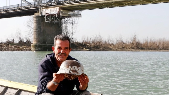 Claudio Bonpan, 68 anni, sulla sua barca