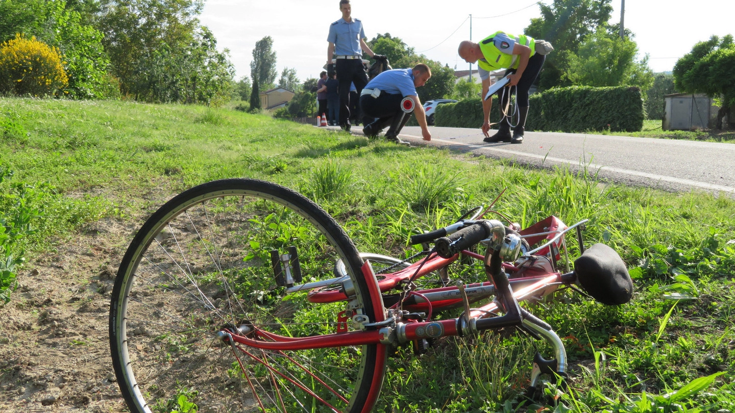 Incidente in bici (foto d'archivio)