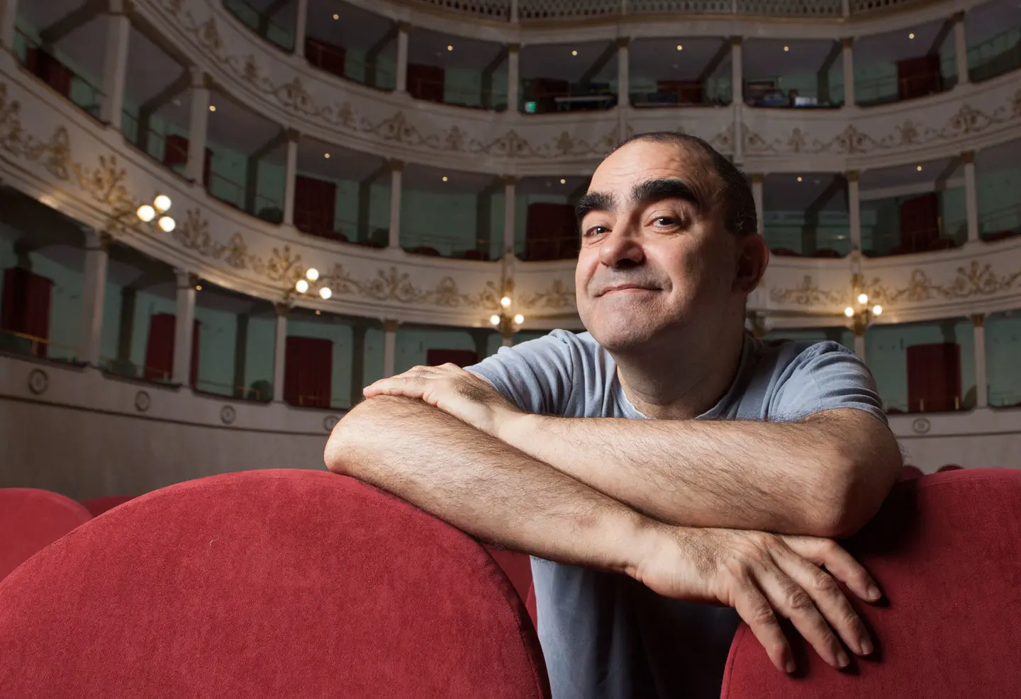 Milano, ci vuole orecchio: Elio canta... "TuttoJannacci" in cento minuti