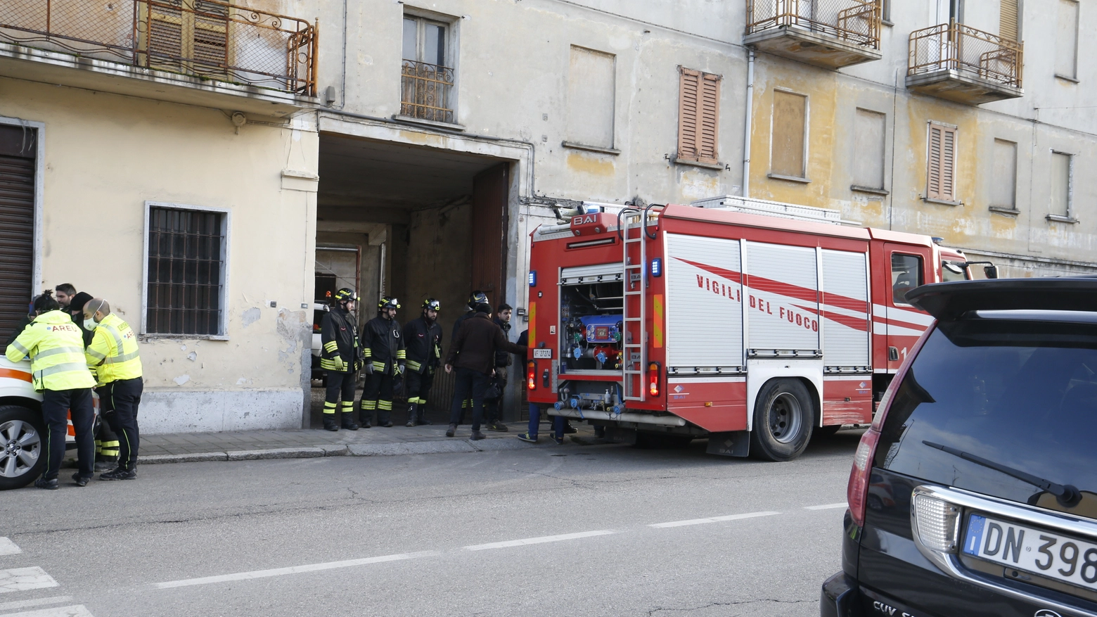 I soccorsi sul luogo dell'incidente a Vigevano