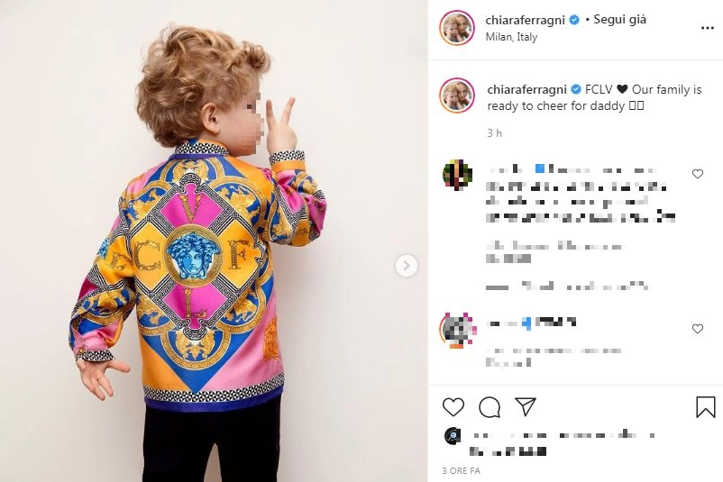 Leone con la stessa camicia di suo papà (Foto Instagram)