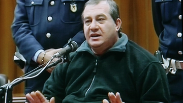 Strage di Erba, si riapre il processo. Olindo Romano: “Sono contentissimo. Non vedo l’ora che arrivi quel giorno”