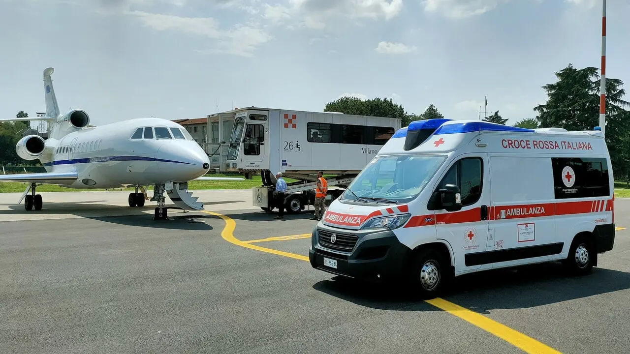 Da Catania a Milano per un intervento salva-vita: ragazzo di 14 anni trasportato da un aereo militare