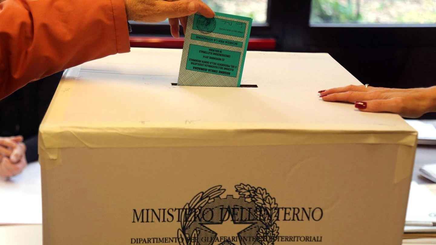 Urne elettorali (foto d'archivio ANSA / GIORGIO BENVENUTI)