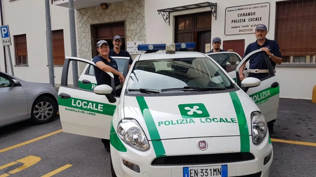 La polizia locale di Mandello