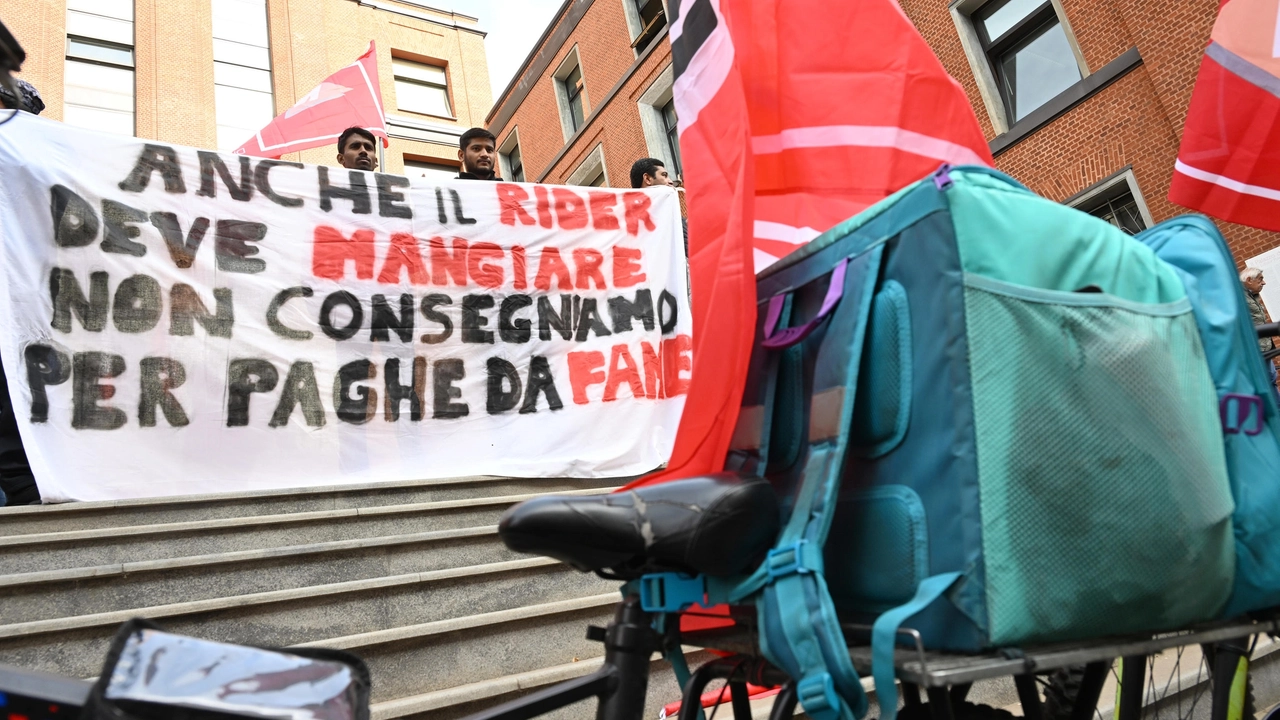 Sciopero riders di Glovo e Deliveroo