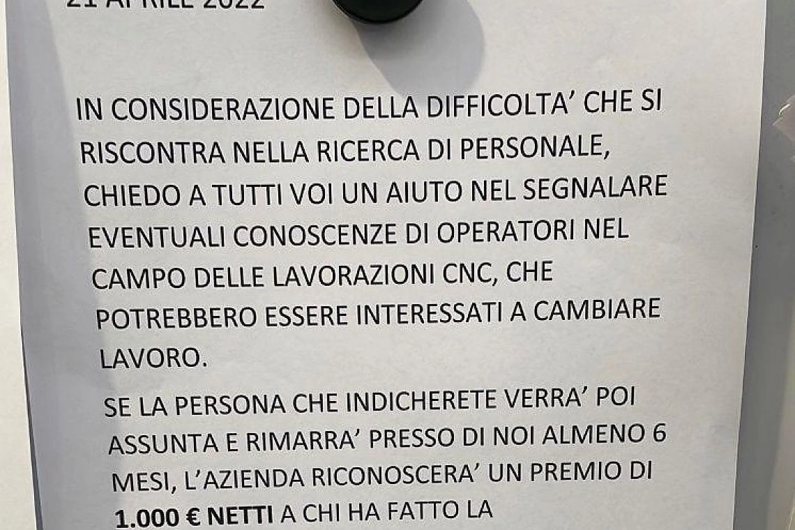 L'annuncio apparso sulla bacheca di una delle due aziende