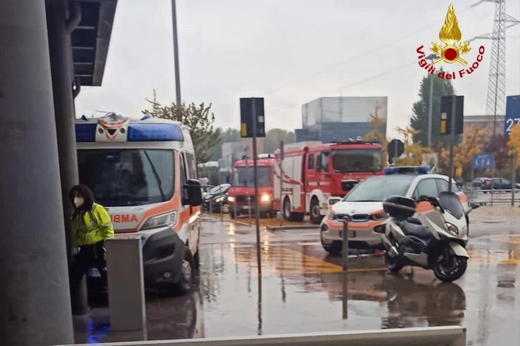 Sul posto ambulanza