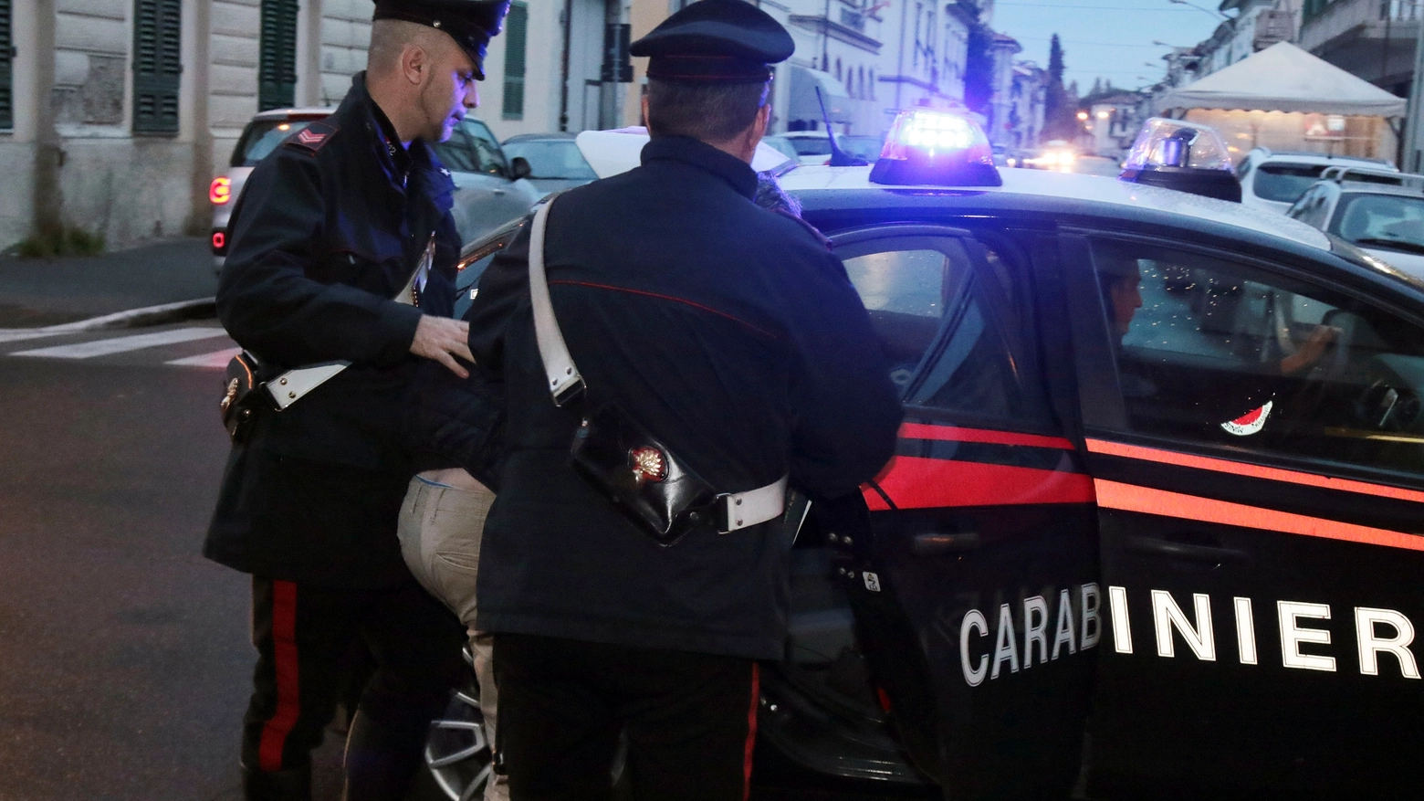 Un arresto effettuato dai carabinieri (foto archivio Germogli)