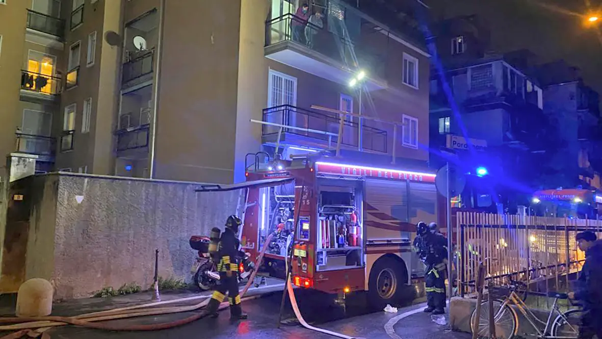 Incendio appartamento in via Redipuglia a Baranzate Incendio appartamento in via Redipuglia a Baranzate