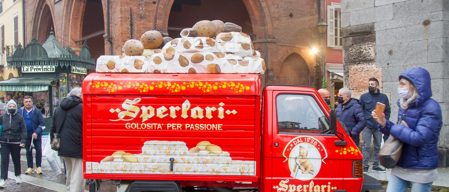 Cremona, dal 12 al 20 novembre torna la Festa del torrone nel nome di Ugo Tognazzi