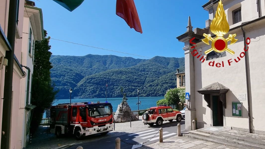 Vigili del fuoco a Carate Urio Vigili del fuoco a Carate Urio