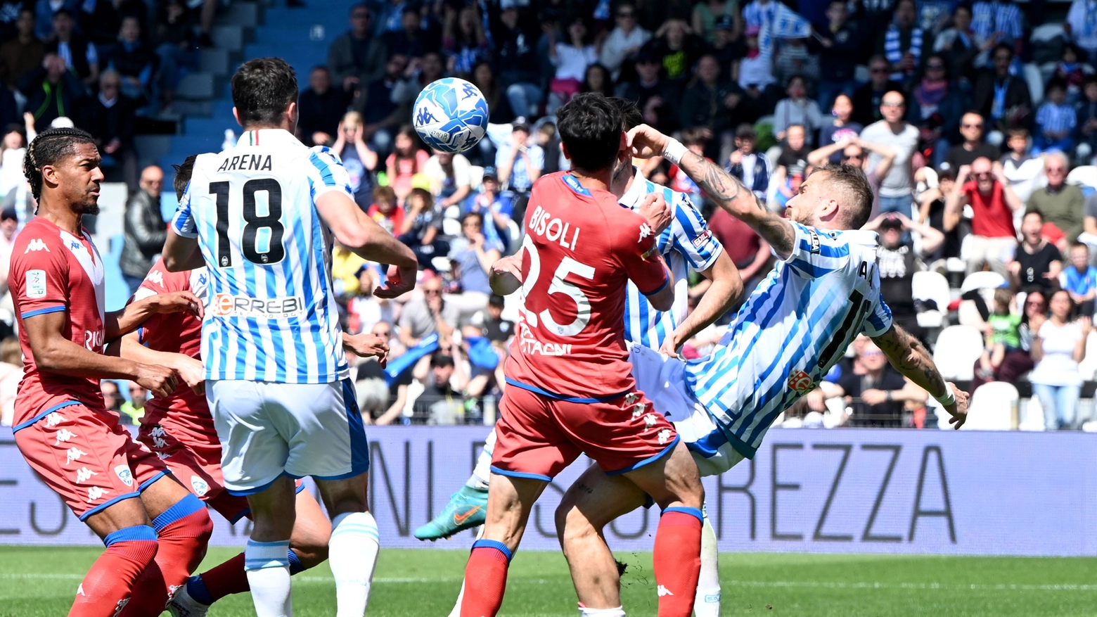 Nello scontro diretto in casa della Spal la squadra di Gastaldello conquista un pareggio, ma la strada verso la salvezza rimane pericolosamente in salita