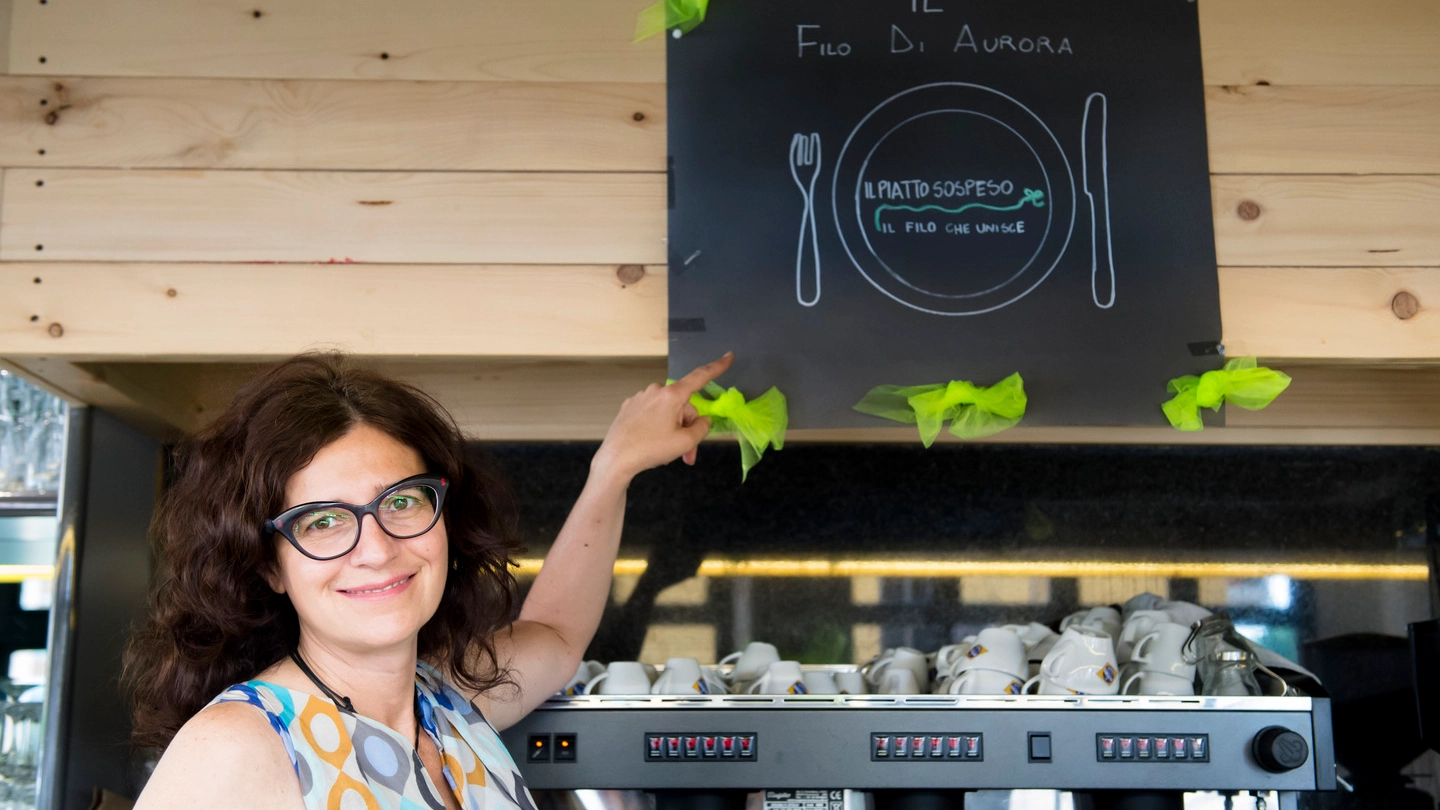 Emanuela Desanti gestisce il bistrot che  unisce cibo e altruismo